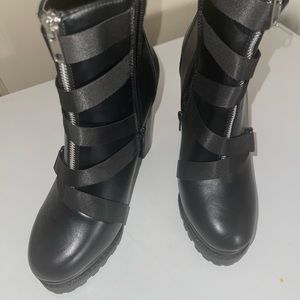 Fashion Nova size 10 black leather mid high heel boot